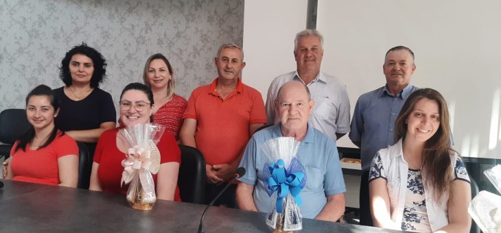 No dia do Servidor Público, a Câmara Municipal de Vereadores de Seberi realiza homenagem aos Servidores do Poder Legislativo Municipal pelos exímios serviços prestados .